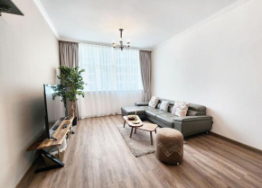 RH- Luxurious Retreat, Spacious 01 BR, near Burj Khalifa and Dubai mall